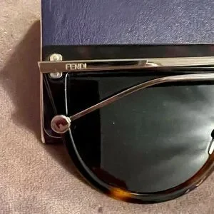 Fendi | Accessories | Mirrored Tortoise Flat Frame Fendi  display picture 3